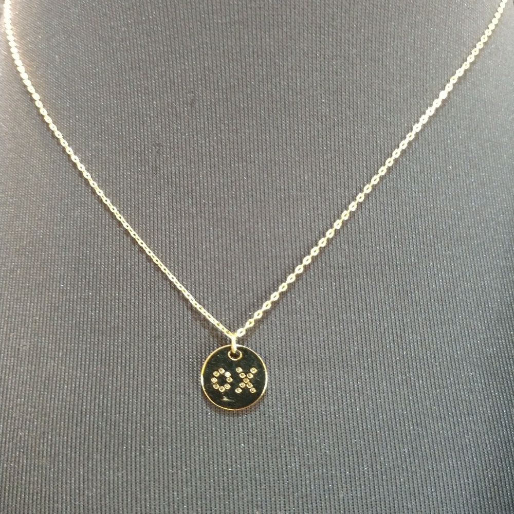 XO necklace